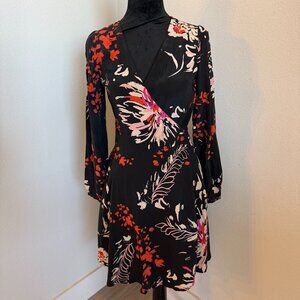 Yumi Kim Silk Floral Wrap Mini Dress Long Sleeve Black Pink Red XS